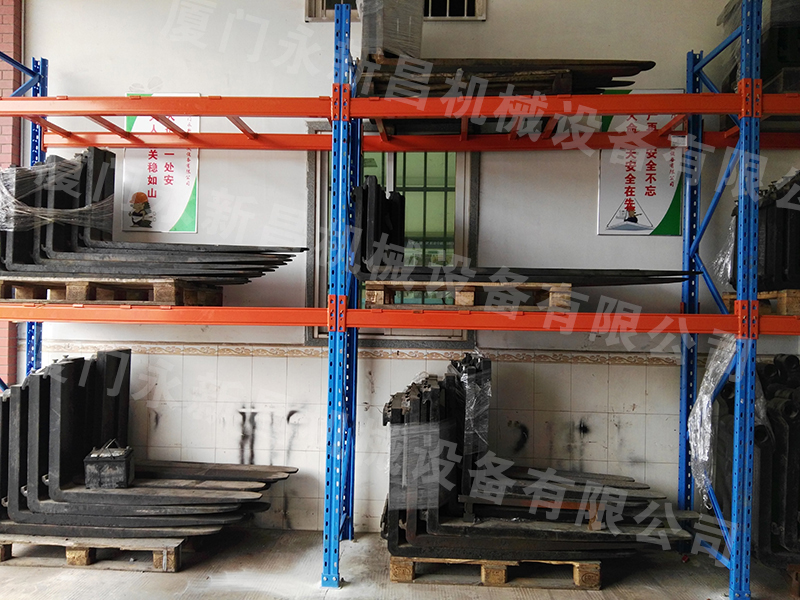 廈門(mén)叉車貨叉